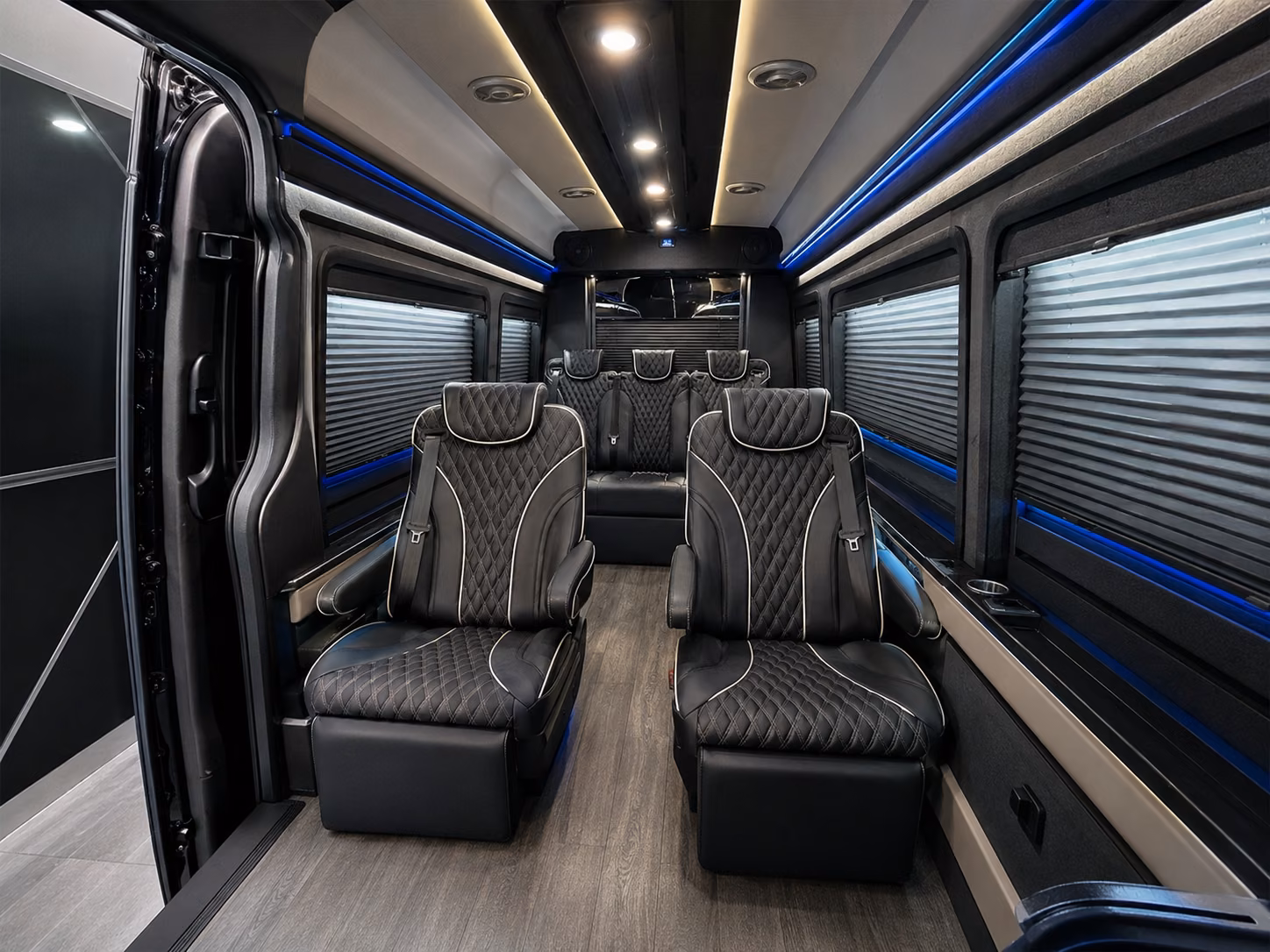 airport shuttle buses for hotels and accommodations near beaumont