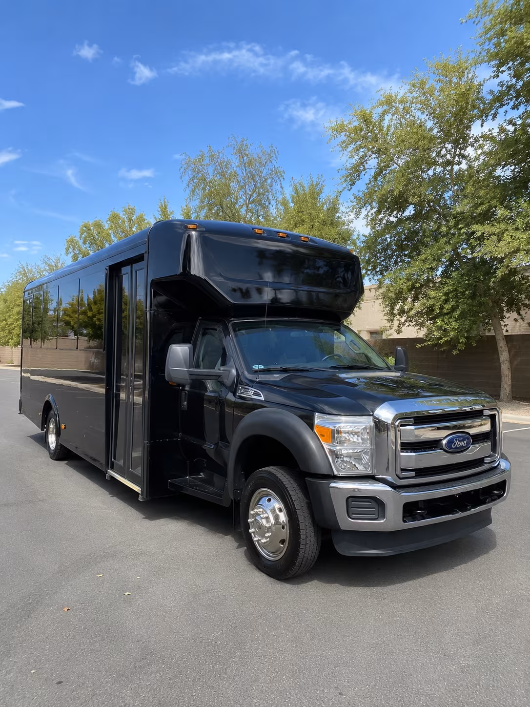 paragon casino resort beaumont party bus rental